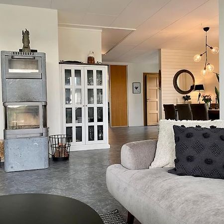 Villalaegenhet I Askim Med Havsutsikt Göteborg Extérieur photo