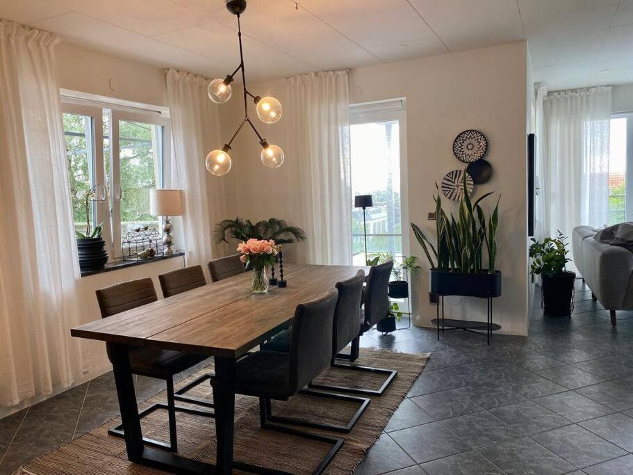 Villalaegenhet I Askim Med Havsutsikt Göteborg Extérieur photo